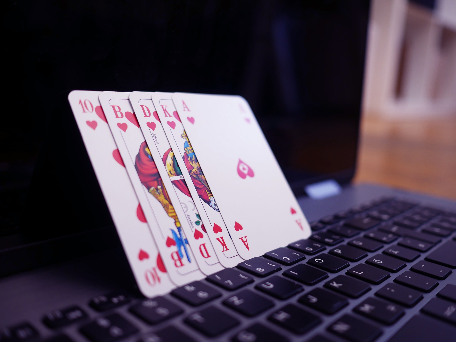 Effective Tips to Win Online Poker