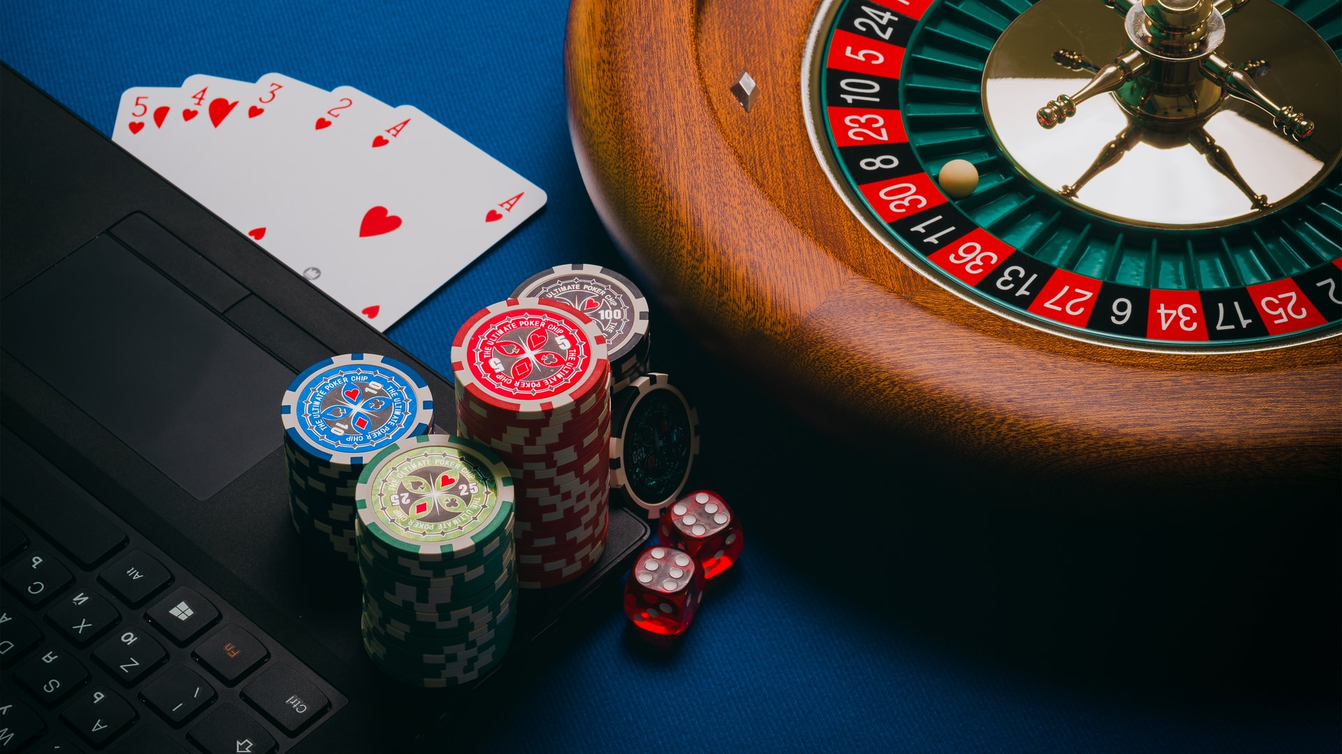 The Advantages of Playing Online Casino